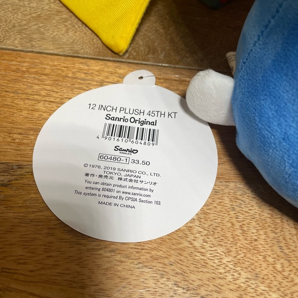 Sanrio Japan Hello Kitty 45th Anniversary Plush - Picture 8 of 9